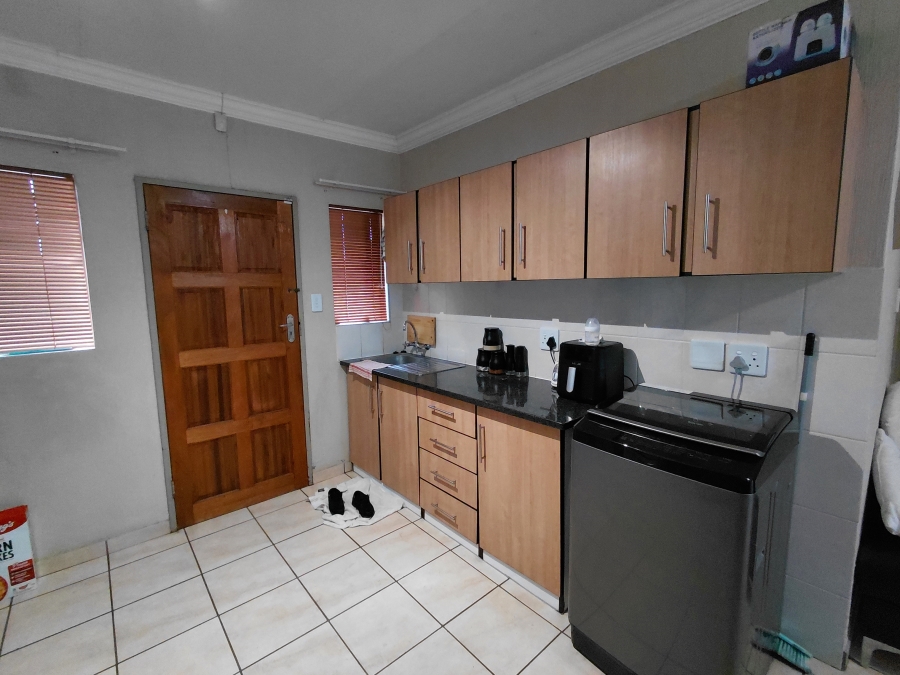 To Let 2 Bedroom Property for Rent in Doringkruin North West
